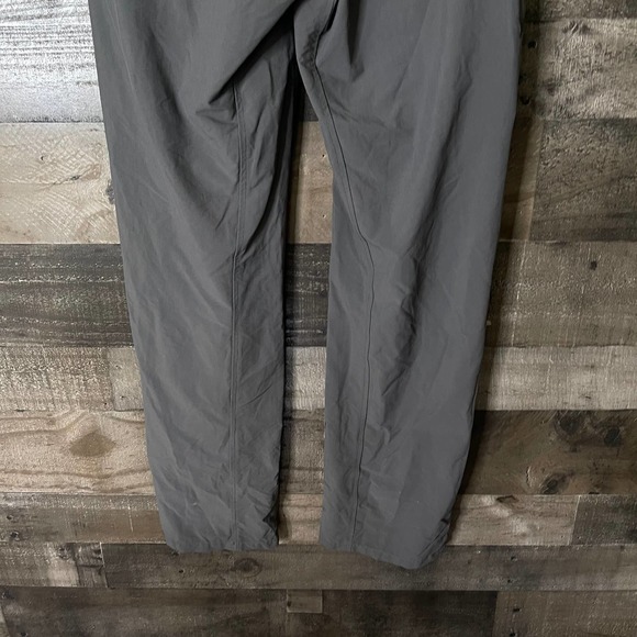 SOLD Patagonia Mens Quandary Hiking Pants 32 - Picture 7 of 8
